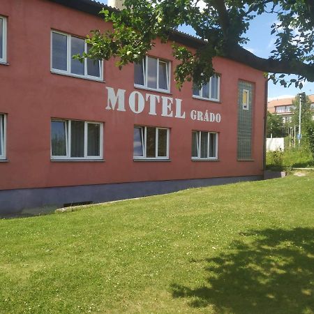 Motel Grado Praag Buitenkant foto